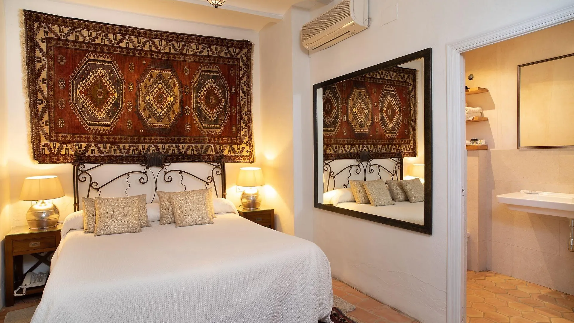 Hotel La Casa Del Califa Vejer de la Frontera 2*,